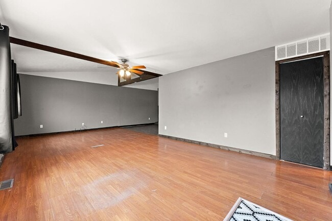 Photo - 767-1 Heritage Rd