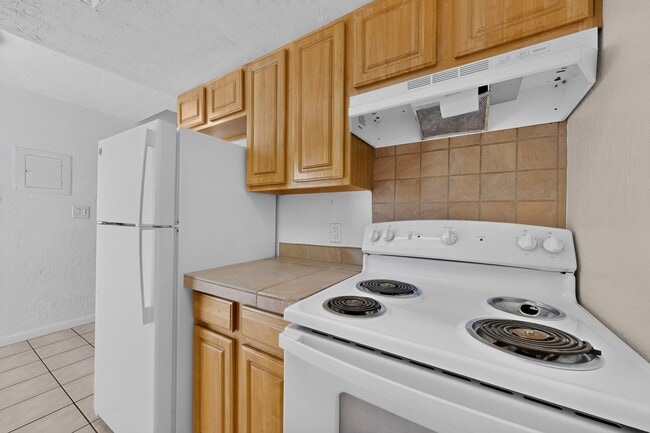 Photo - Cloverleaf Apartments