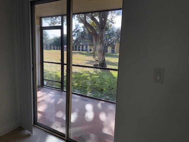 Photo - 407 Meadows Cir Unit 407