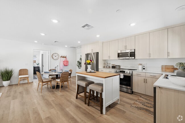 3BR, 2BA - 1,292SF - Living Room - Maison's Sierra