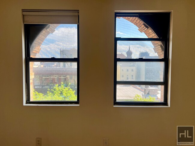 5BR 1BA Historic Commerical Residential Zo... - 5BR 1BA Historic Commerical Residential Zo... Apartment Unit 3L