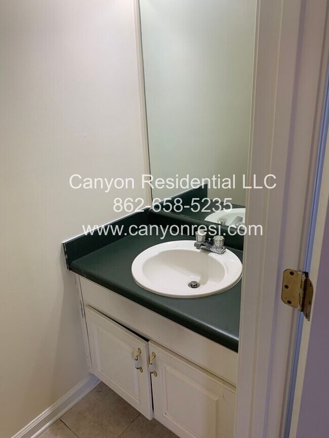 Photo - 125 Bay Ct Dr