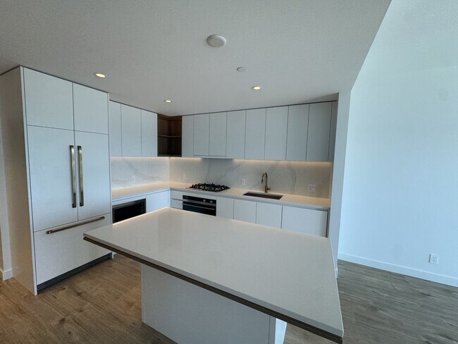 Photo - 720 Farrow St