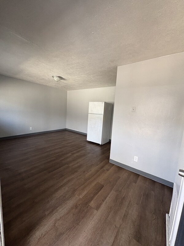 Photo - 270 E Nottingham Rd Condo