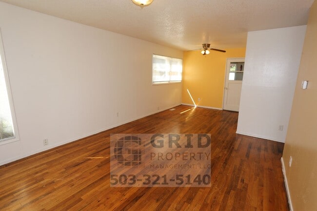Photo - Beautiful, Spacious 3 Bedroom - Foster-Powell Neighborhood