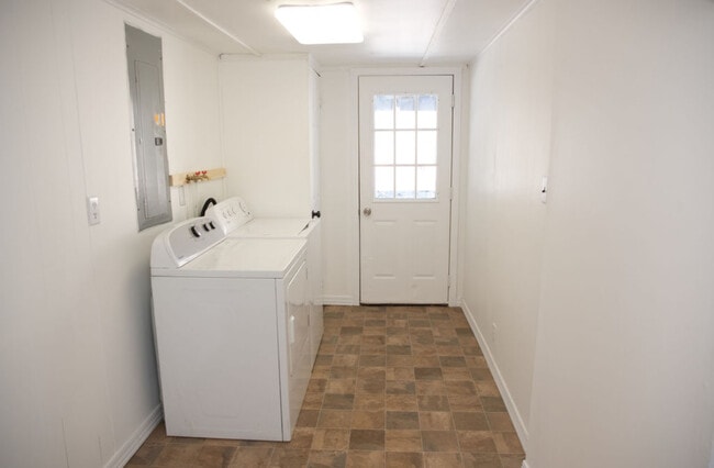 Photo - 44 Standish St