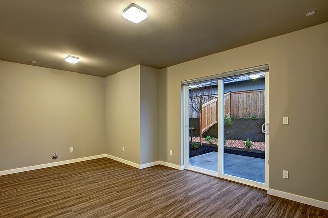 Photo - 6319 194th St SW