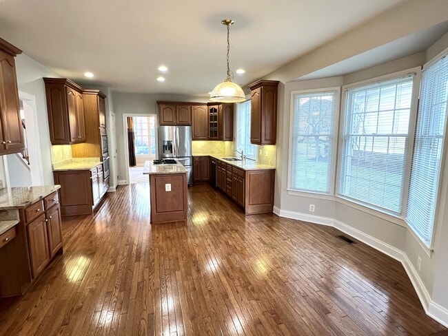 Photo - 5920 Interlachen Ct