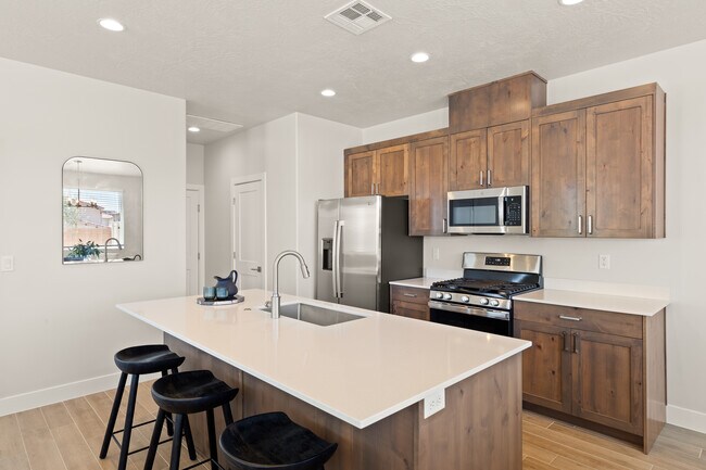 Photo - Coyote Landing