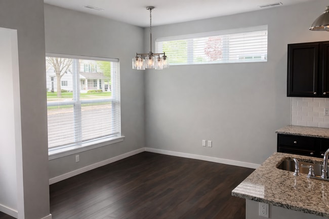 Photo - Spacious 3BR / 2.5BA Townhome with Private Rooftop Retreat