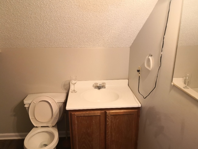 Photo - 915 Bagwell Dr