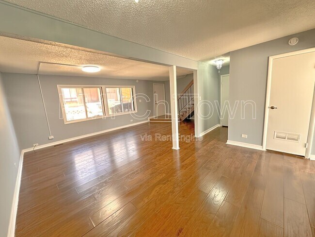 Photo - 5573 Court F