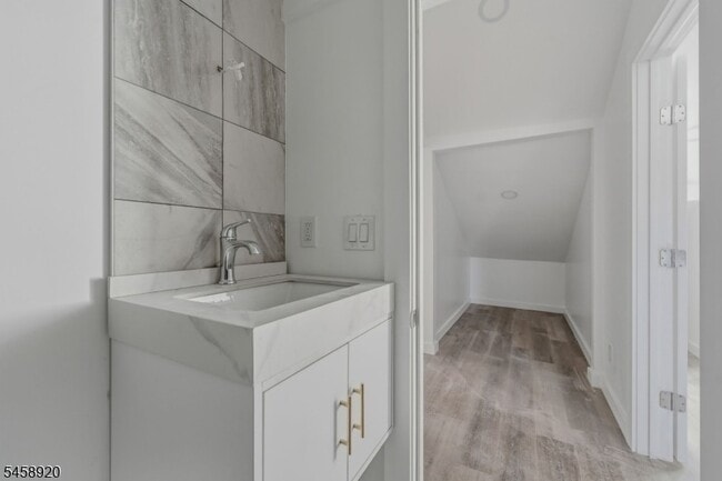 275 Main St Unit 6