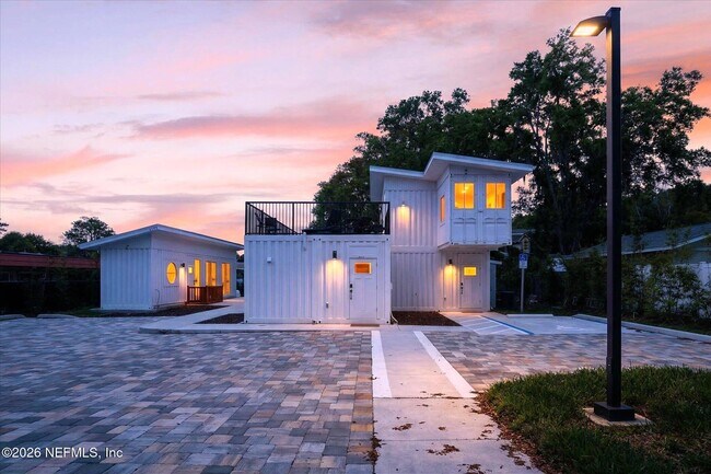 Building Photo - 8778 Waterfront Terrace Unit C