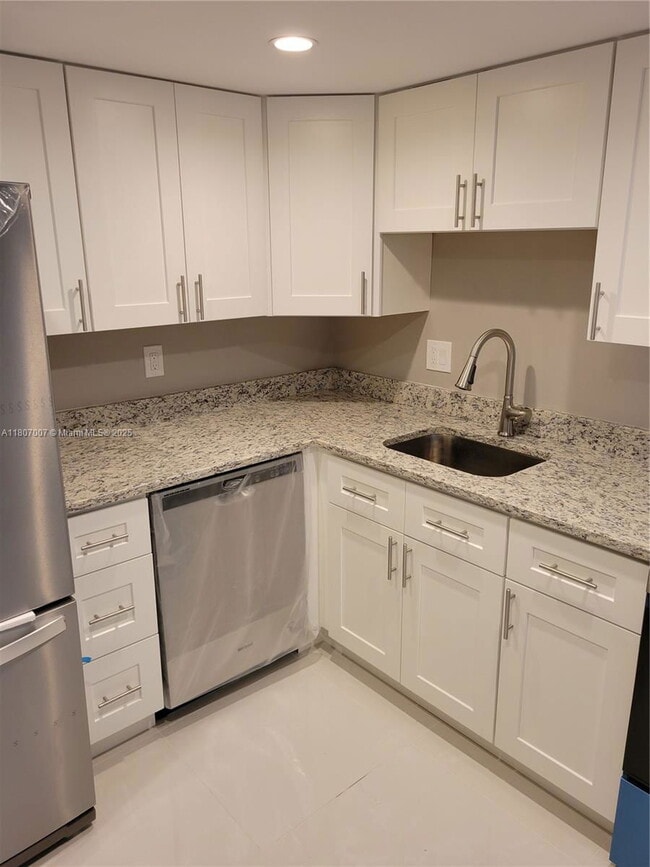 Photo - 470 NW 20th St Unit 1040A