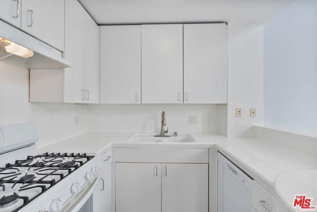 Photo - 114 Fleet St