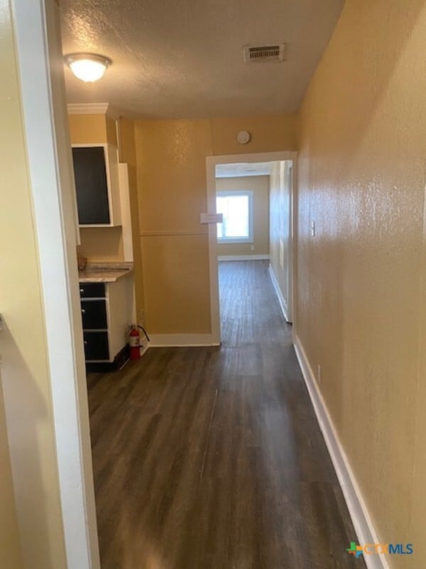 Photo - 214 S Hackberry Ave