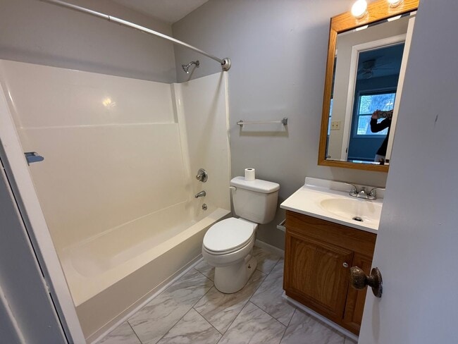 Photo - 105 Milton Dr Unidad 105 Milton Drive  B