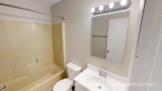 Photo - 2305 Longyear Ave Unidad 2