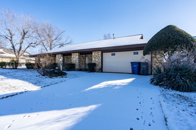 Photo - 3 Bed | 2 Bath in Central Tulsa!