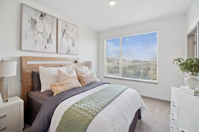 Building Photo - Ascend at Gateway Rental
