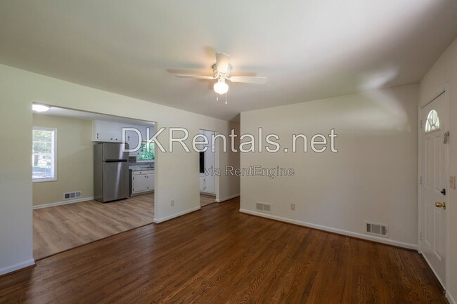 Photo - 754 Sheffield Rd