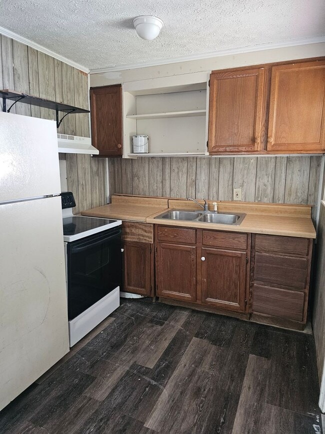 Photo - Broadell- Newark Avenue