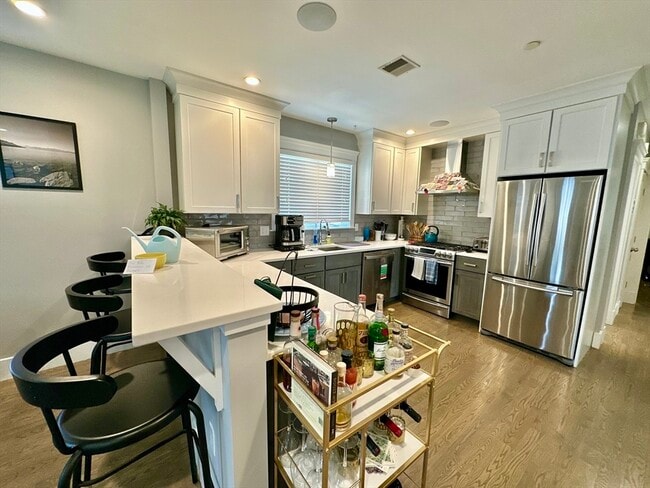 Building Photo - 88 Rossmore Rd Unit 3 Rental