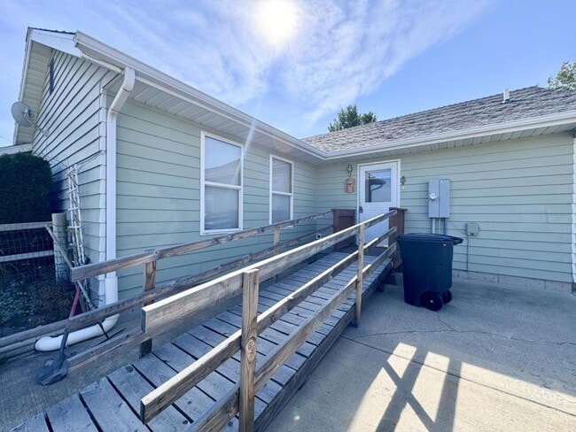 Photo - 3675 Juniper Dr