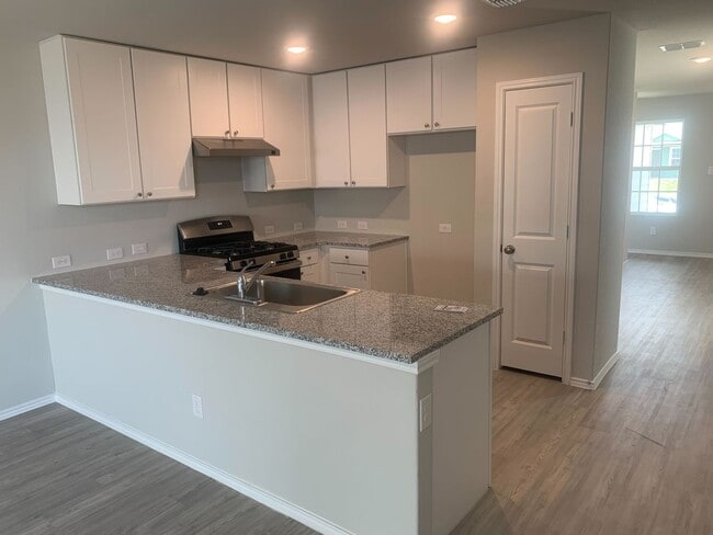 Photo - *COMING SOON* Comfortable Living with Open Kitchen & Fenced Yard!