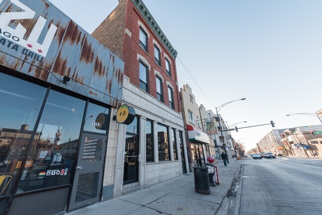 Photo - 1753 W Chicago Ave Condo Unit 2