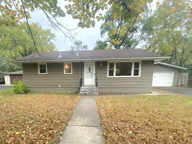 Photo - 6634 Fridley St NE
