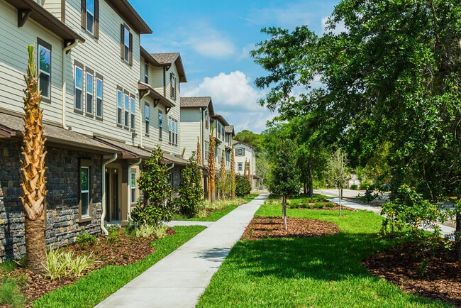 The Pointe at Merritt Street