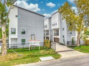 Building Photo - 3722 Robertson St Rental