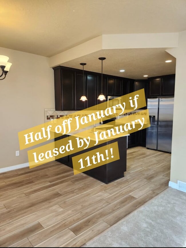 Building Photo - 3811 N Prairie Grass Dr