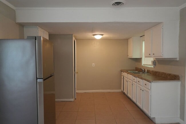 Photo - 1224 Appling Ct Unit B