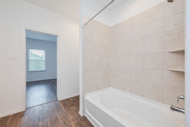 Building Photo - 12518 Pelican Bay Dr