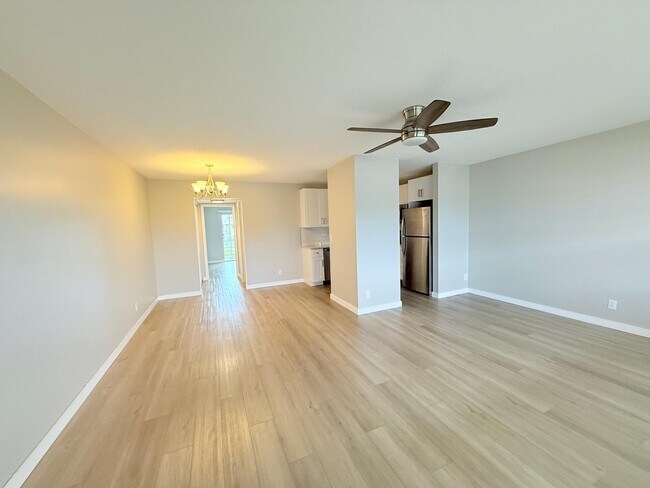 Photo - 328 Andover M