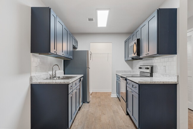 Photo - Hampton  Place