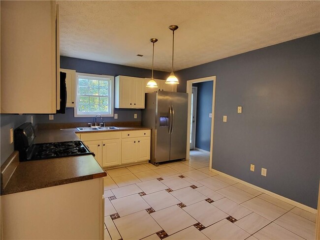 Photo - 556 Creekstone Dr