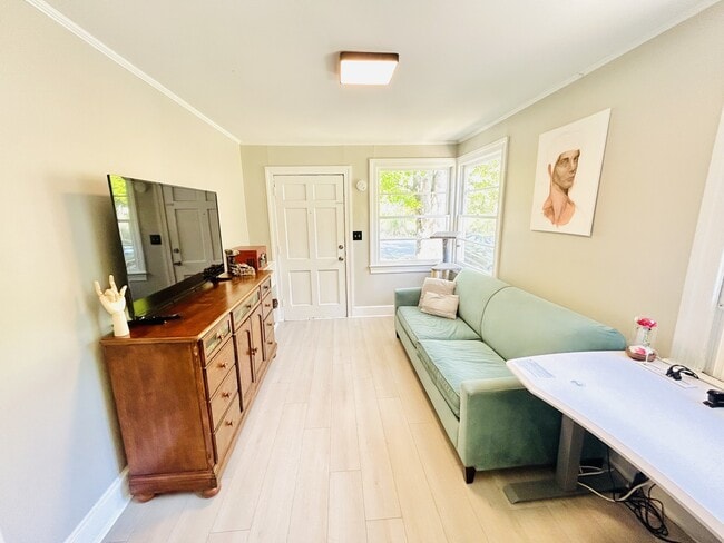 Photo - 1102 Rumar St