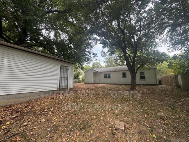 Photo - 9733 Dennis Dr