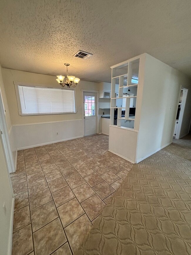 Photo - Central Bossier Beauty!