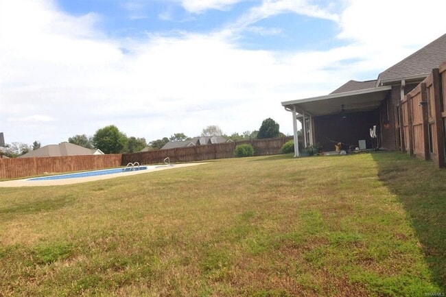 Photo - 611 River Birch Dr