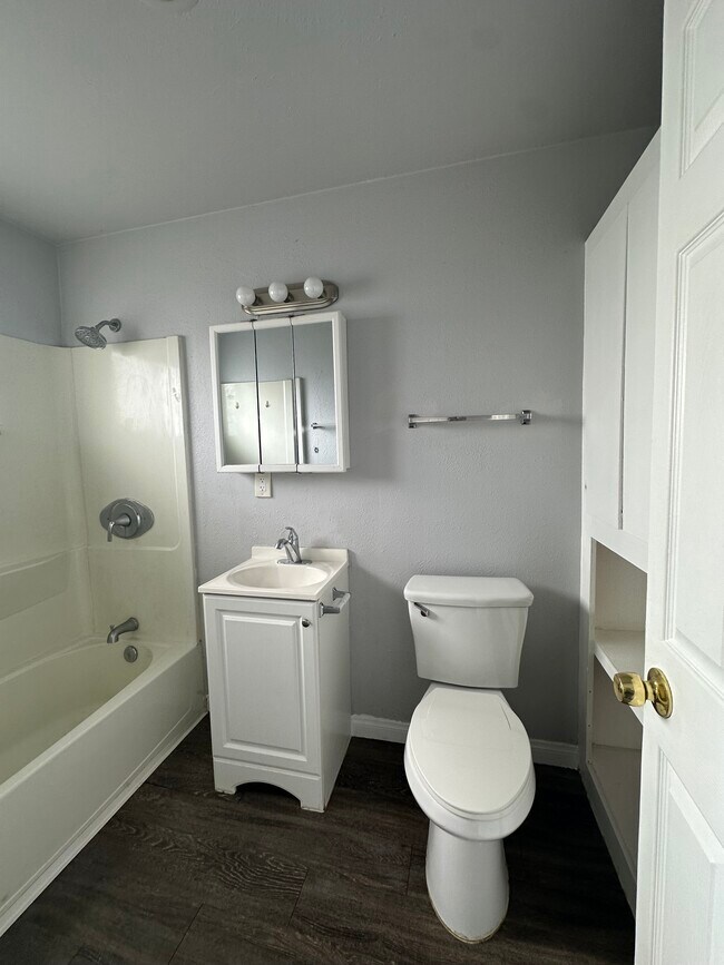 Photo - Vista Hermosa Apartments - All Utilities Incl