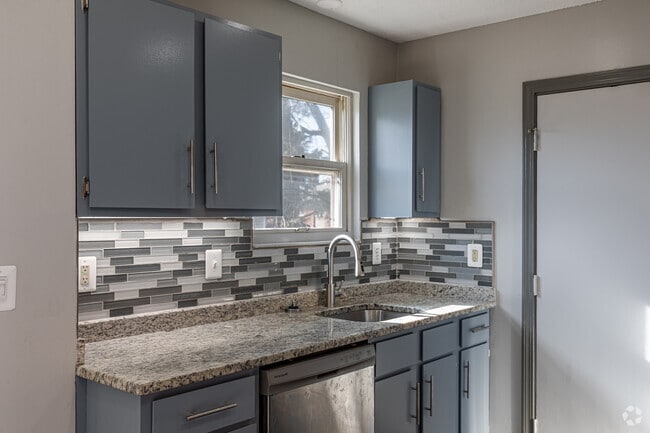 1BR, 1BA - Kitchen