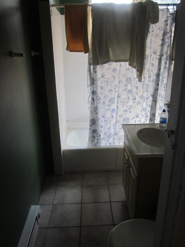 Photo - 22 Saint Cyprians Pl Unit 1L