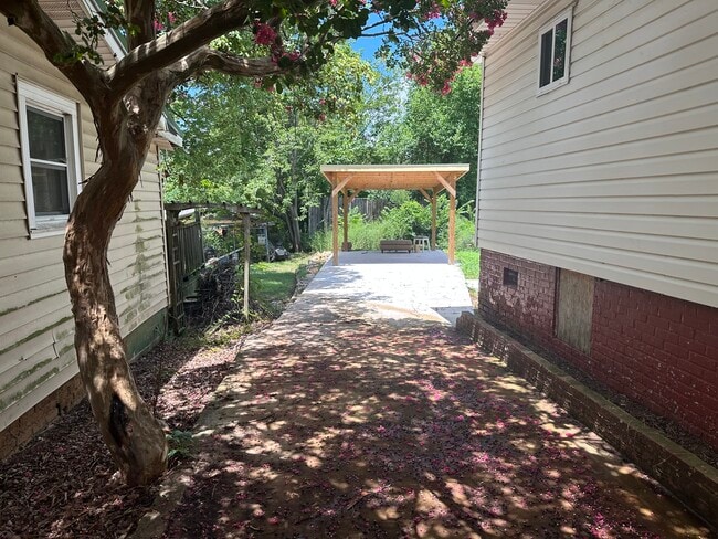 206 Mlk Jr Ave