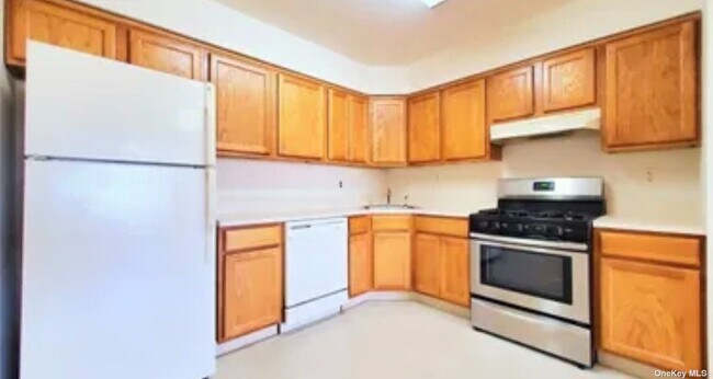 Photo - 23-77-77 Bell Blvd Unit 2nd FL