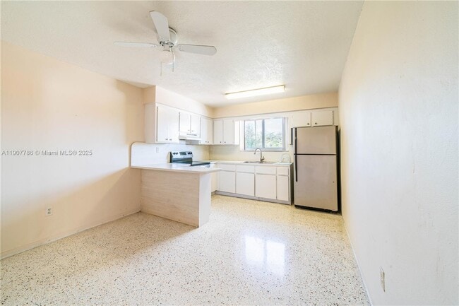 Photo - 23 NW 33rd Ave Unidad UPPER